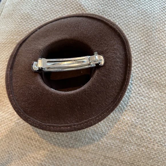 Mini Brown Felt Hat Hair Clip with Barrette - Picture 6 of 6
